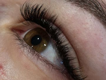 Volume Lash Extensions