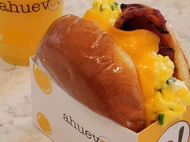 Ahuevo
cage-free soft scrambled eggs and chopped chives, cheddar cheese, caramelized onions an