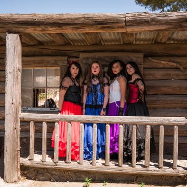 Photo Session Location - Rustic Photography Setting - Western Theme Farm
