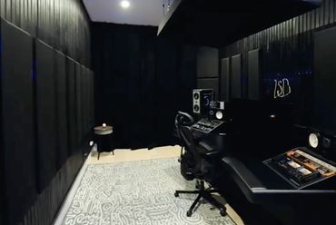 soundproof editing studio custom design