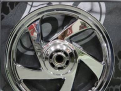 Chrome wheels are sold by Pair-a-Dice Trikes