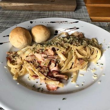 Experiencias que incluyen Comida de Calidad con cualquiera de nuestros Socios Comerciales.