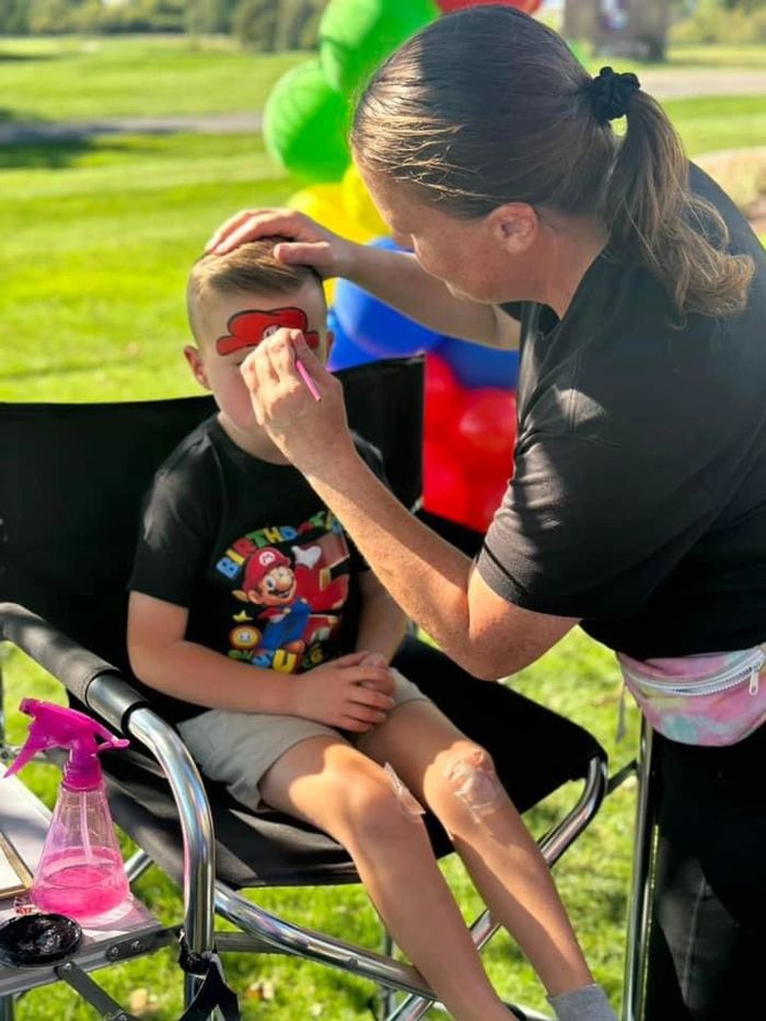 On the job, birthday party facepainting 🥰