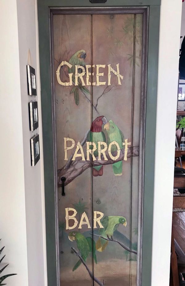 custom bar signage, restaurant signage, hand-lettering