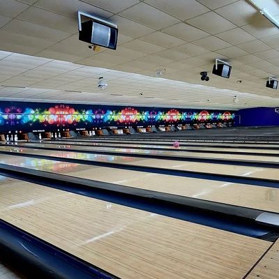 Bowl Winkle's of Eau Claire bowling lanes.