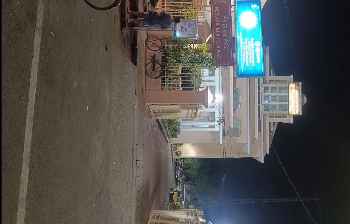 Neeladri Bhakt niwas Puri room booking online AC and non AC room available