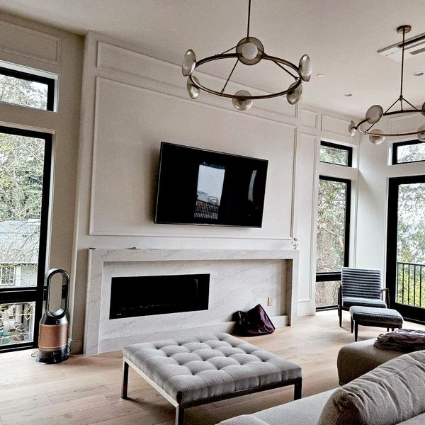 TV mounted on drywall in Lakewood, WA by ZEHM TV Services.