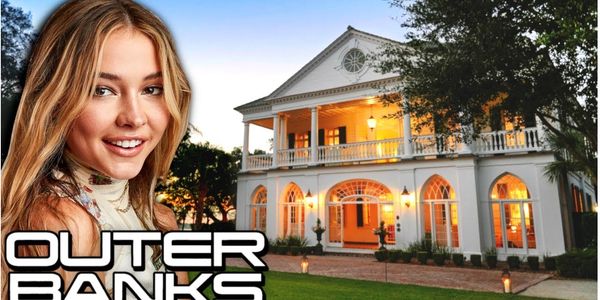 Hit TV series Outer Banks Mansion a 1/2 block away.