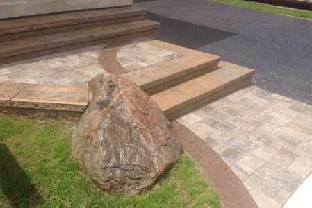 Tough Oaks-Landscaping Contractor Barrie Innisfil stone steps natural custom stone banding accents