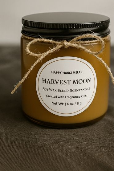 Cozy up with our Harvest Moon candle — a warm, autumn-inspired scent crafted with premium fragrance