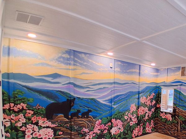 Pigeon forge mural of bears and mountain laurel