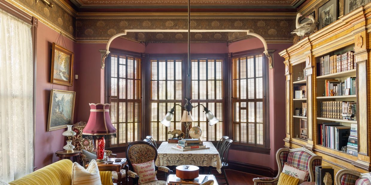 The JD Hyde Historic Inn - The Library