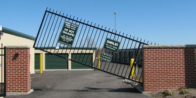 Pivoit Gates, Lift Gates, pivot lift gates, storage facility, low clearance gates
