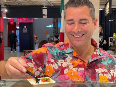 Ninth Island Connection host, Sebastian Rodriguez samples fresh Muzz at The Boss Cafe inside of LinQ