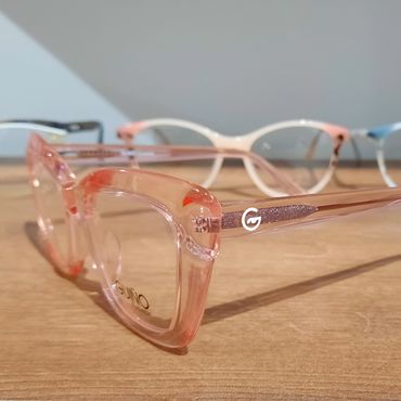 Venta de lentes a mayor. Lentes con tu propia marca.