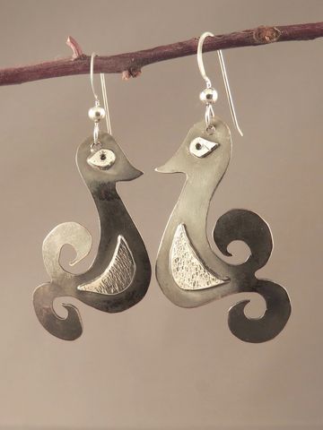 Karina Mendoza-Wittke/ AlmaMia Jewelry displayed at ART onFirst, Gallery