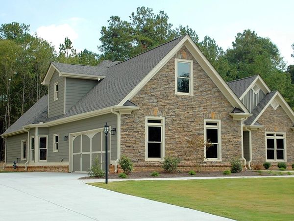 Aslani Realty