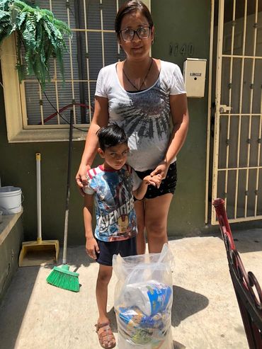 Gracias a todos nuestros colaboradores que han hecho posible esta entrega de despensas