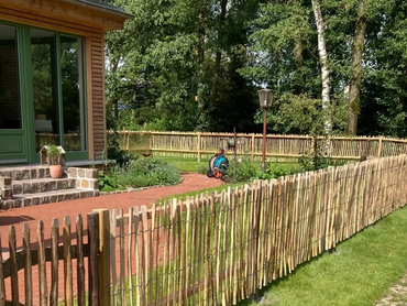 Staketenzaun Haselnuss