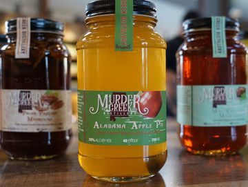 Murder Creek Alabama Apple Pie Moonshine