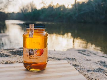 Murder Creek Peach Cobbler Moonshine