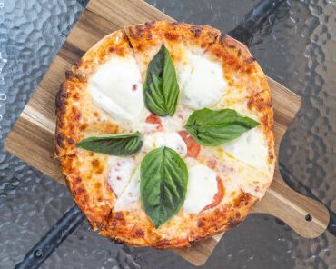 Margherita pizza with fresh basil