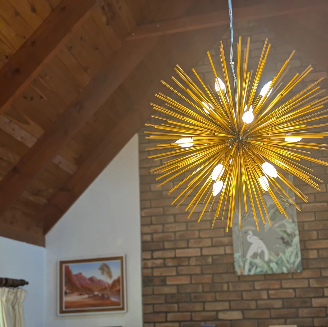 Spiky Feature Light