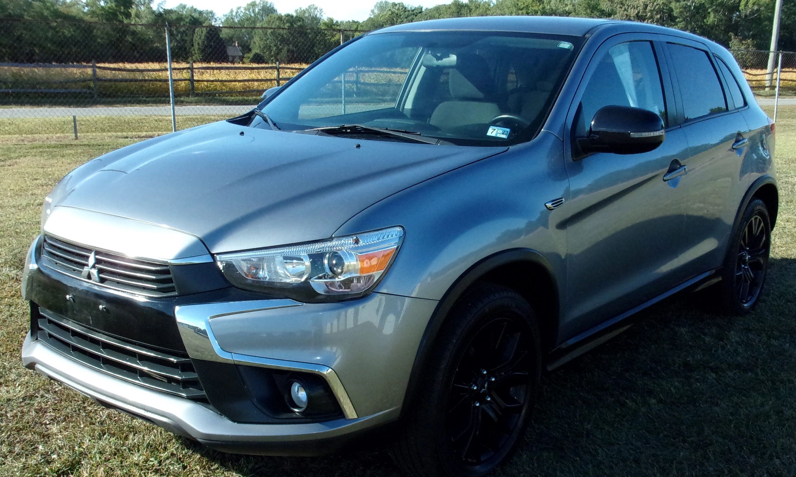 2017 Mitsubishi Outlander Sport LE's photo