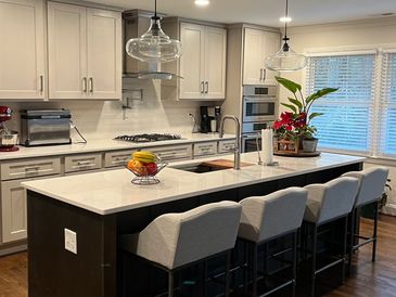 Photo of Kitchen remodeled by MWC.