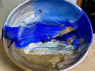 Jonas did a few of these in 2010: variations of blue & highlighted with bronze, white, and gold.