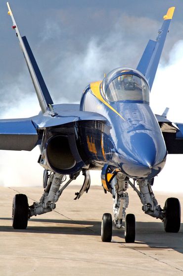 LeClaire Photography, US Navy Blue Angels F18 Hornet start up, F18 Hornet, Chris LeClaire Photo