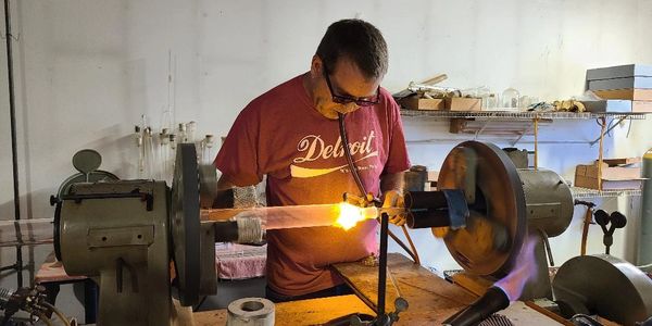 Best scientific glass blower. Custom lab glass and repair. Lab glass blowing. Lab glass blowers. Gla