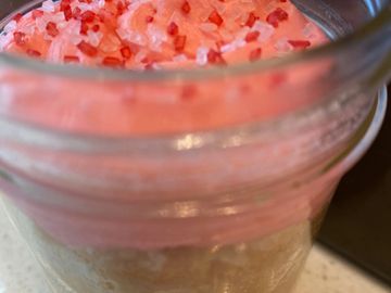 Gourmet cupcake in a jar - Strawberry Fields Kozi Kupcake