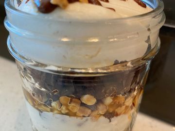 Gourmet cupcake in a jar - Snickering Kozi Stack