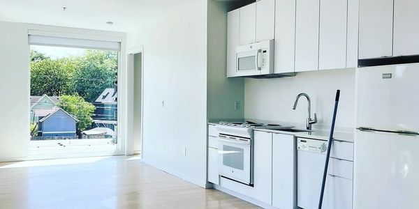 Clean kitchen with our move out cleaning service in Portland, OR