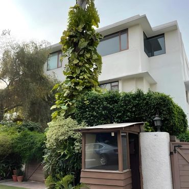 Luxury Home for sale in Sunder Nagar,New Delhi,India. www.chevalluxury.com