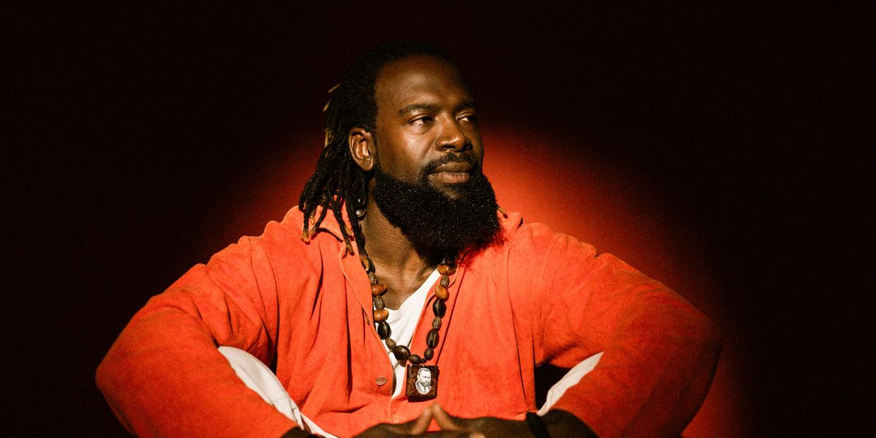 Image by Emma Ledwith Portraits
https://emmaledwith.co.uk/