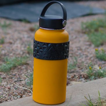 Large Arzarf water bottle holder in Black on a large Hydro Flask to make sure you've got the best insulated water bottle!
