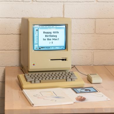 Macintosh 128k computer