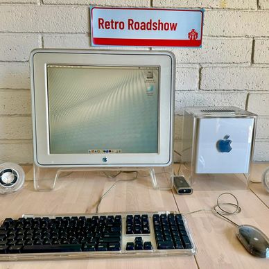 Power Macintosh G4 Cube Computer