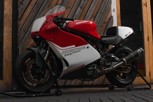 Ducati 900SS Supersport race replica