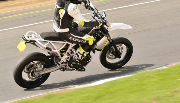 HUSQVARNA 701 SUPERMOTO CUSTOM