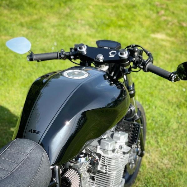 Yamaha XJR1300 Cafe racer