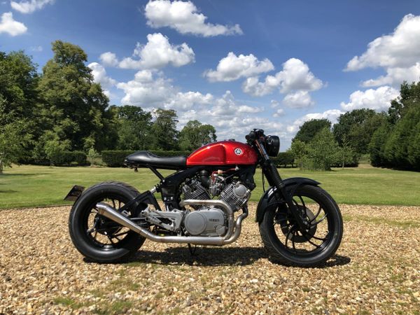 Yamaha Virago cafe raver XV750 built by ASE Custom motorcycles.