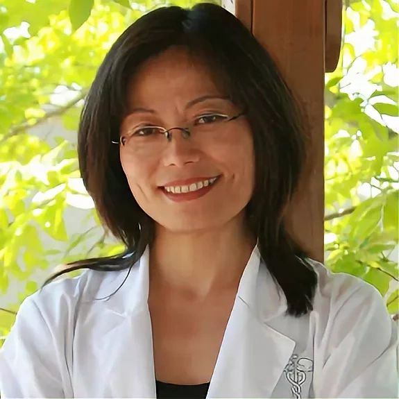 Dr. Yu Zhu, acupuncturist and Chinese medicine herbalist