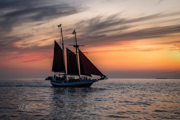 Sailing Into the Sunset (1537D850)