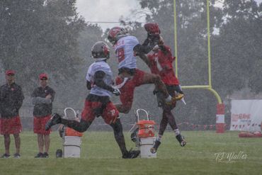 Playing in the Rain (TJP7083)