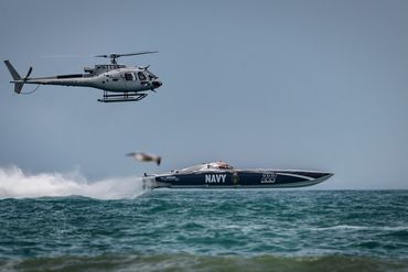 2022 Thunder On Cocoa Beach Navy Class 1 222 Catching Air (3180D500)