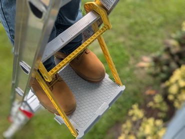 NYLOTREAD Ladder Work Platform, Ladder Platform Accessory, Ladder Step Attachment.