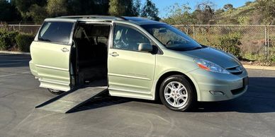 2006 Toyota Sienna XLE Limited's photo